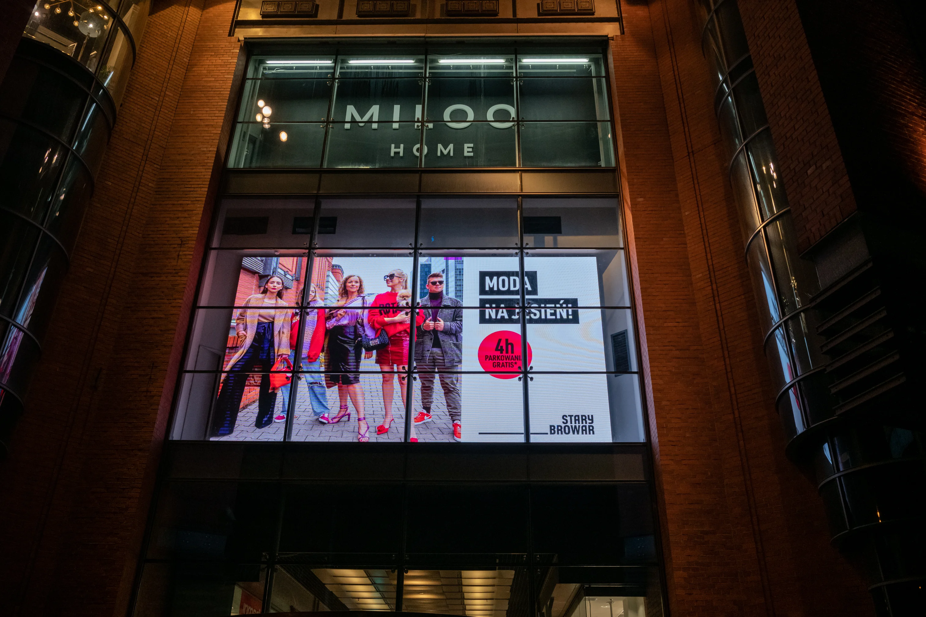 Outdoor LED screens in the SOLIX offer